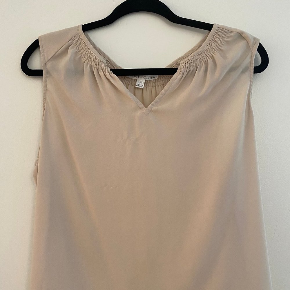 🦋Cream Flowy Blouse